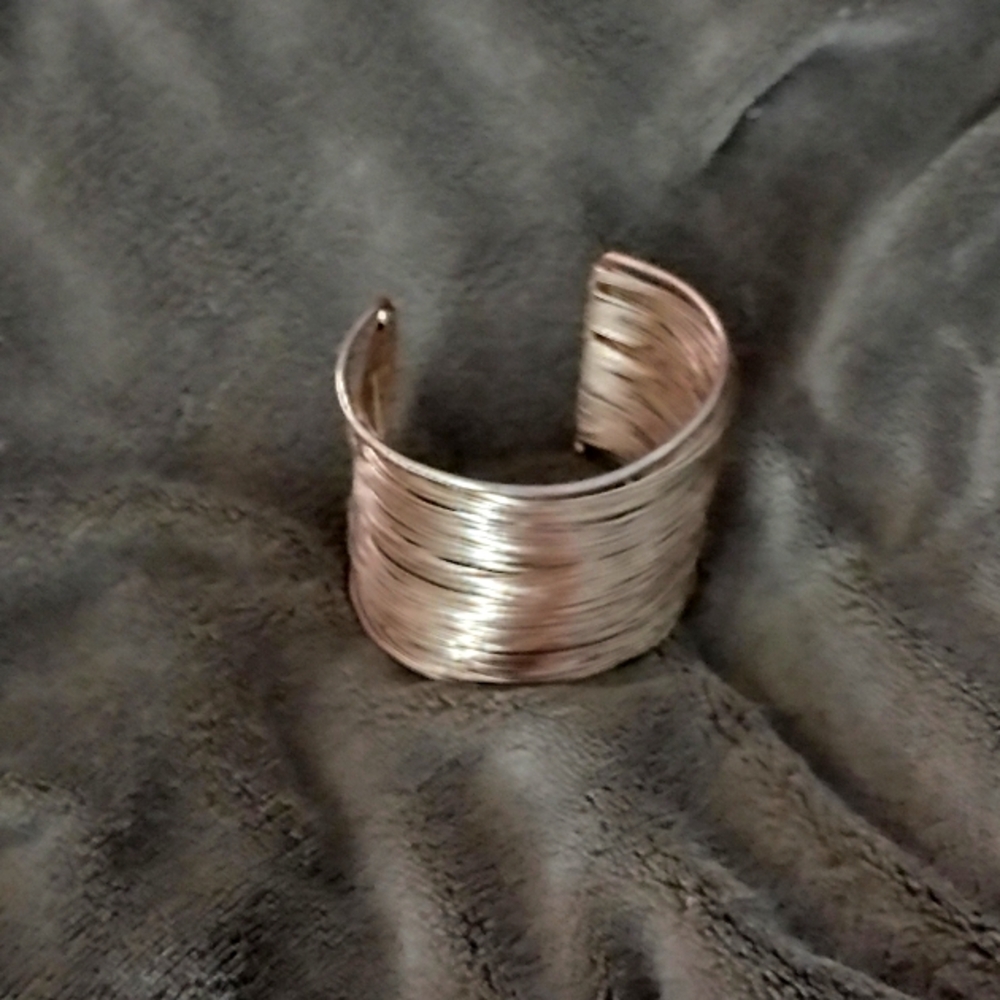 Gold tone Bracelet